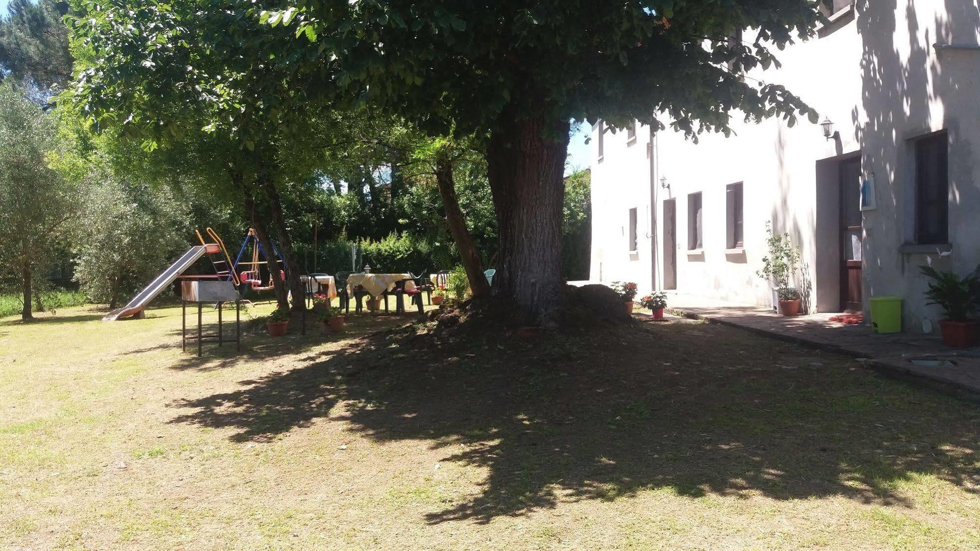 Bed and Breakfast Azzurre Beb Laterina Zewnętrze zdjęcie